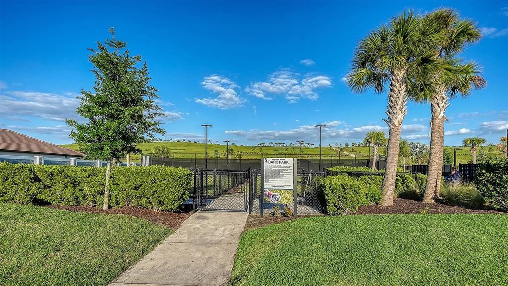 Image 71 of property listing at 6032 GRANDVIEW HILL COURT, Bradenton, FL 34203
