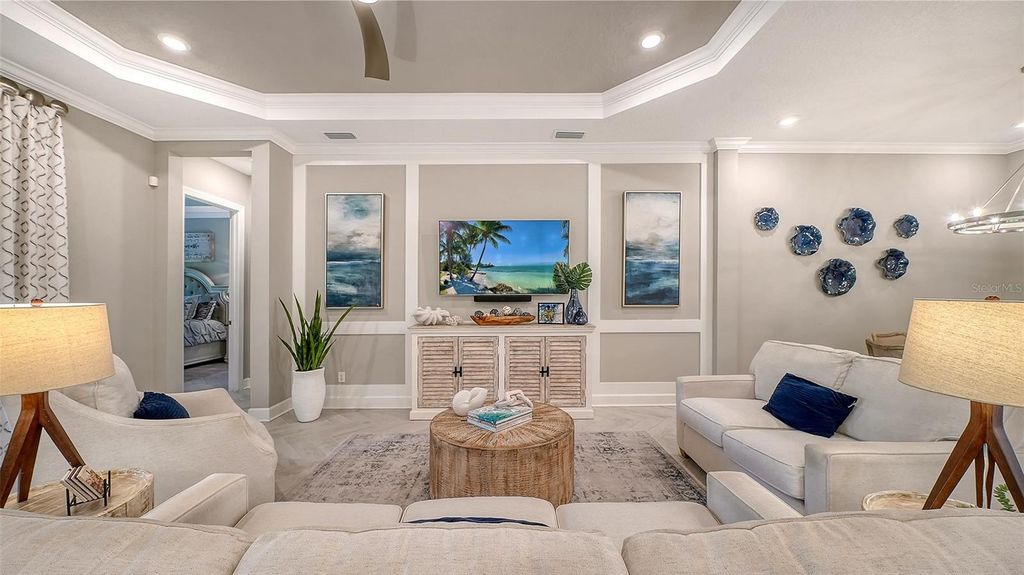 Image 10 of property listing at 6032 GRANDVIEW HILL COURT, Bradenton, FL 34203