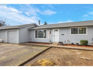 233 Se 3RD Ave, Canby, OR 97013