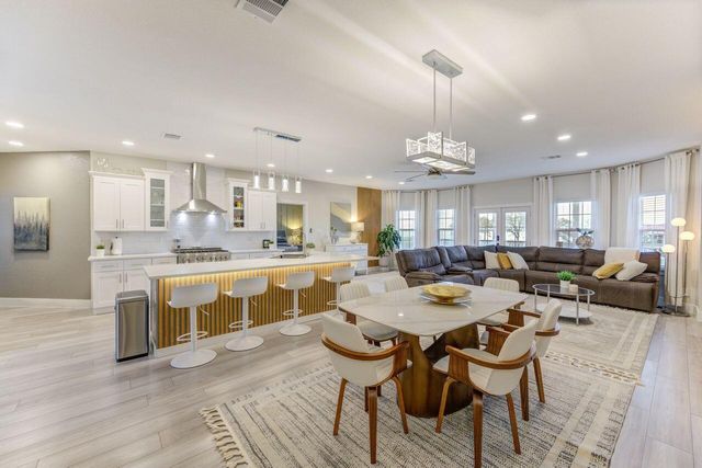 4 Shore Acres Circle, Shoreacres, TX 77571