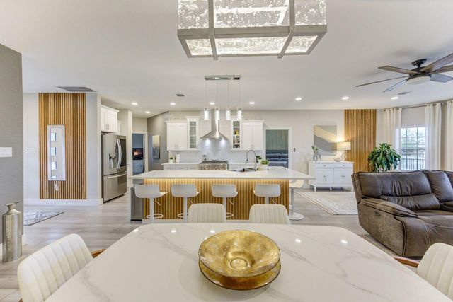 4 Shore Acres Circle, Shoreacres, TX 77571