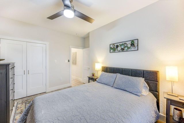 4 Shore Acres Circle, Shoreacres, TX 77571