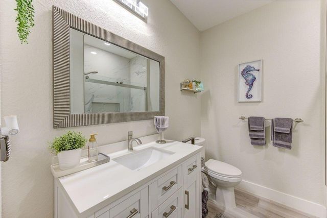 4 Shore Acres Circle, Shoreacres, TX 77571