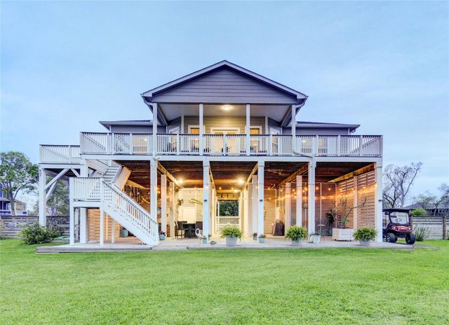 4 Shore Acres Circle, Shoreacres, TX 77571