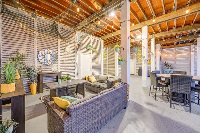 4 Shore Acres Circle, Shoreacres, TX 77571