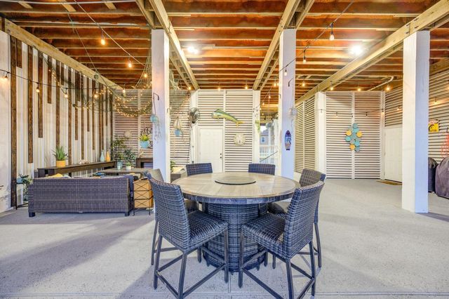 4 Shore Acres Circle, Shoreacres, TX 77571