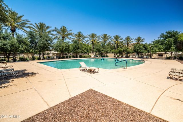 2626 S SULLEY Drive 109, Gilbert, AZ 85295