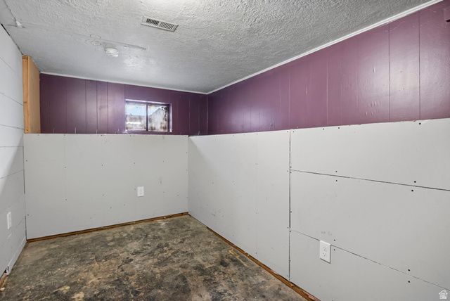 4496 W 5415 S, Kearns, UT 84118