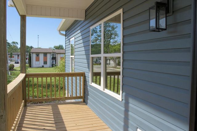 729 Walker Avenue, Rossville, GA 30741