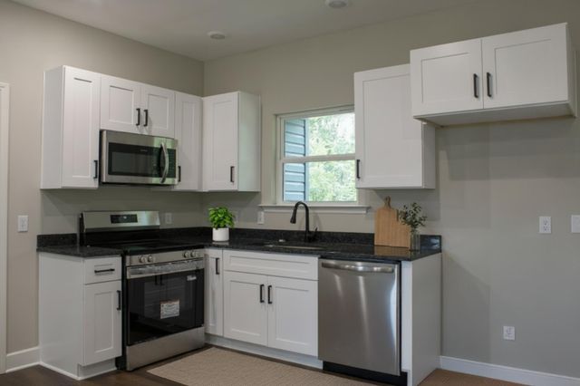 729 Walker Avenue, Rossville, GA 30741