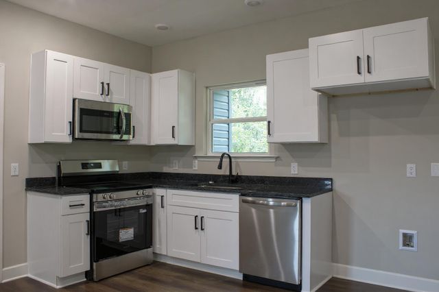 729 Walker Avenue, Rossville, GA 30741