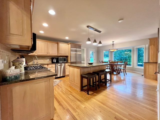 4111 Steeple Run, Crystal Lake, IL 60014