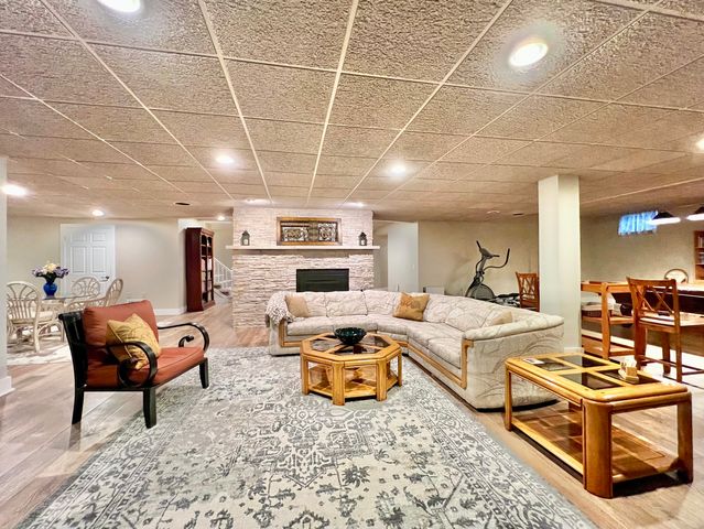 4111 Steeple Run, Crystal Lake, IL 60014