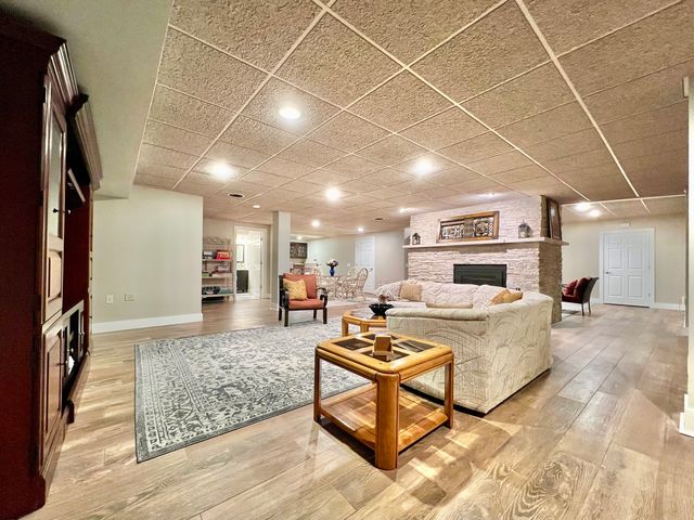 4111 Steeple Run, Crystal Lake, IL 60014