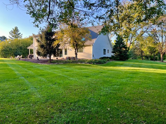 4111 Steeple Run, Crystal Lake, IL 60014