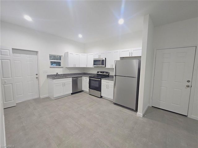 4111 8th ST SW, Lehigh Acres, FL 33976