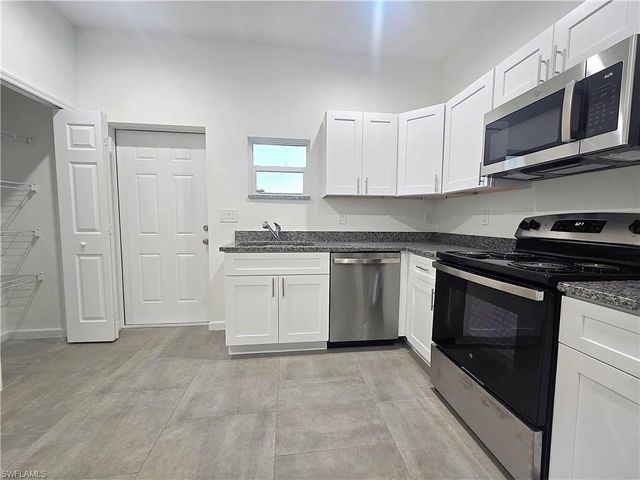 4111 8th ST SW, Lehigh Acres, FL 33976