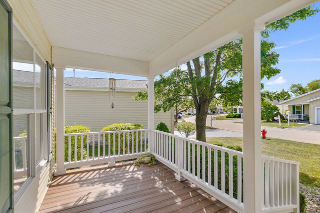 115 Hunter Court, Grayslake, IL 60030