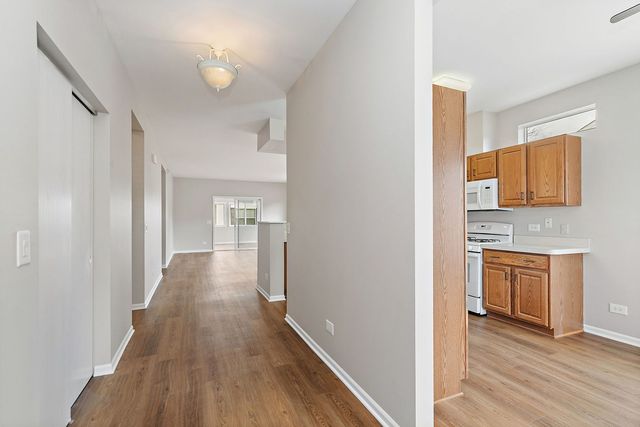 115 Hunter Court, Grayslake, IL 60030
