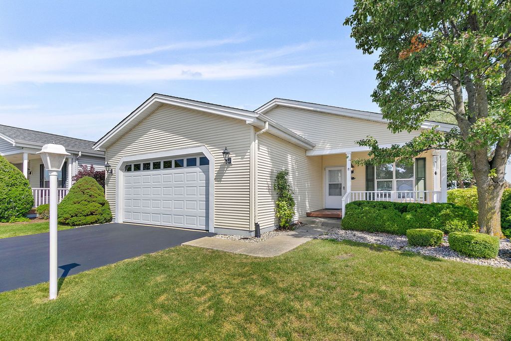 115 Hunter Court, Grayslake, IL 60030