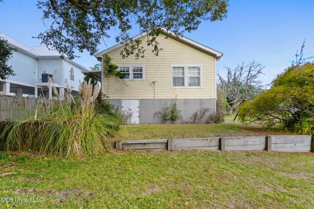 406 S Nicholson Avenue, Long Beach, MS 39560