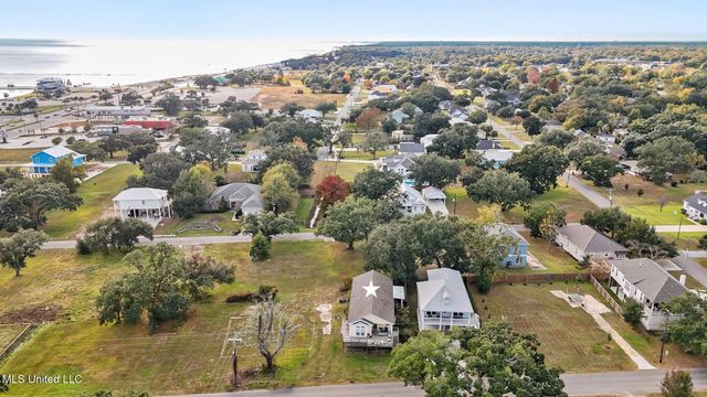 406 S Nicholson Avenue, Long Beach, MS 39560