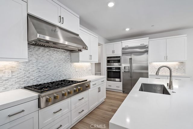 120 Zawn, Irvine, CA 92618