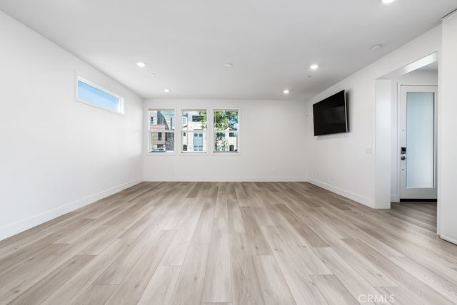 120 Zawn, Irvine, CA 92618