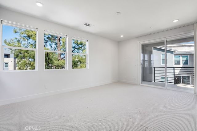 120 Zawn, Irvine, CA 92618