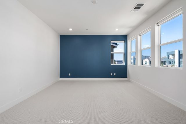 120 Zawn, Irvine, CA 92618