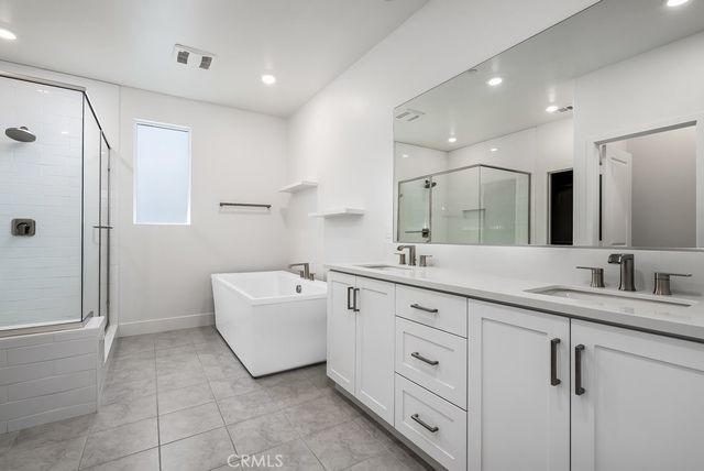 120 Zawn, Irvine, CA 92618