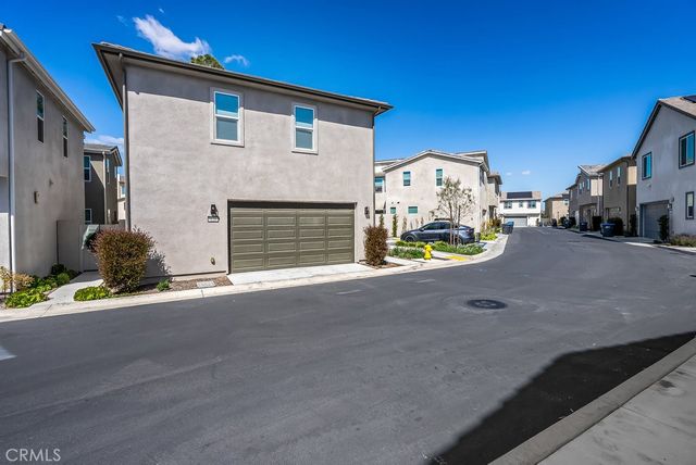 120 Zawn, Irvine, CA 92618