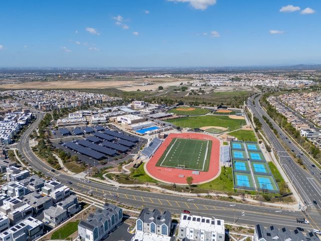 120 Zawn, Irvine, CA 92618