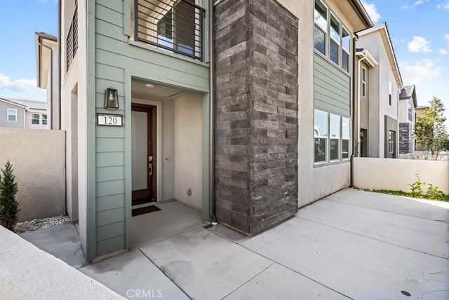 120 Zawn, Irvine, CA 92618