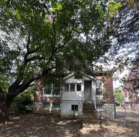 4450 Tholozan Avenue, St Louis, MO 63116