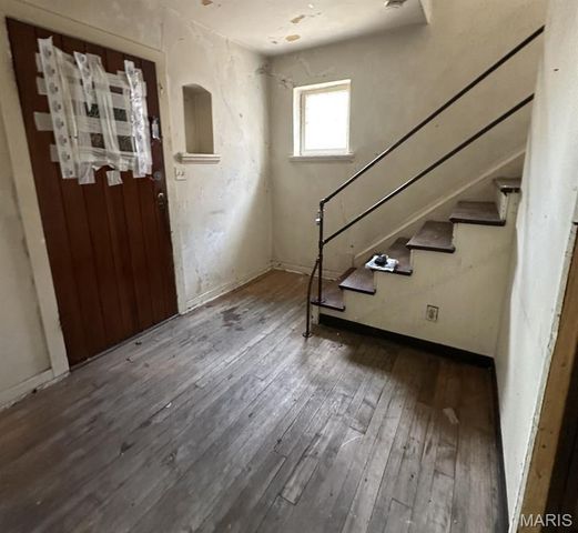 4450 Tholozan Avenue, St Louis, MO 63116