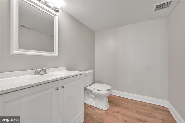 204 RIDLEY AVE, Folsom, PA 19033