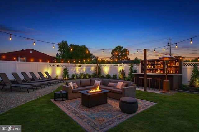 204 RIDLEY AVE, Folsom, PA 19033