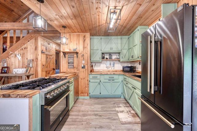 541 Rizzitello Lane, Blairsville, GA 30512