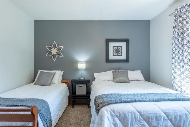1267 SNOWDON DRIVE, Oshkosh, WI 54904