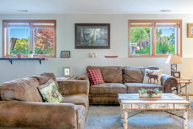 1267 SNOWDON DRIVE, Oshkosh, WI 54904