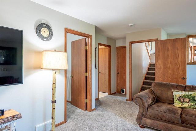 1267 SNOWDON DRIVE, Oshkosh, WI 54904