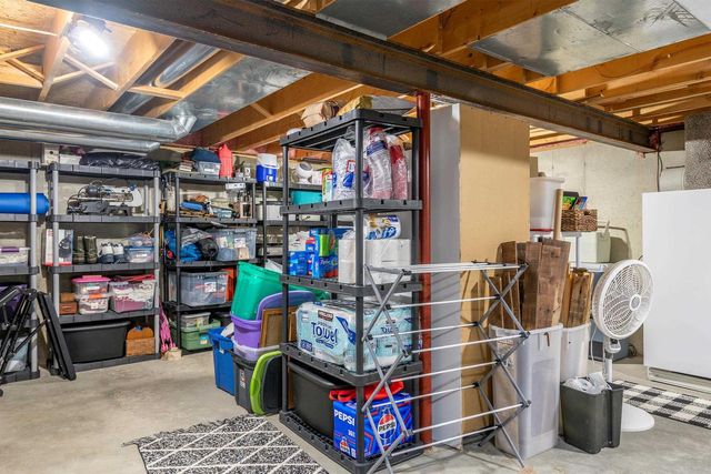 1267 SNOWDON DRIVE, Oshkosh, WI 54904