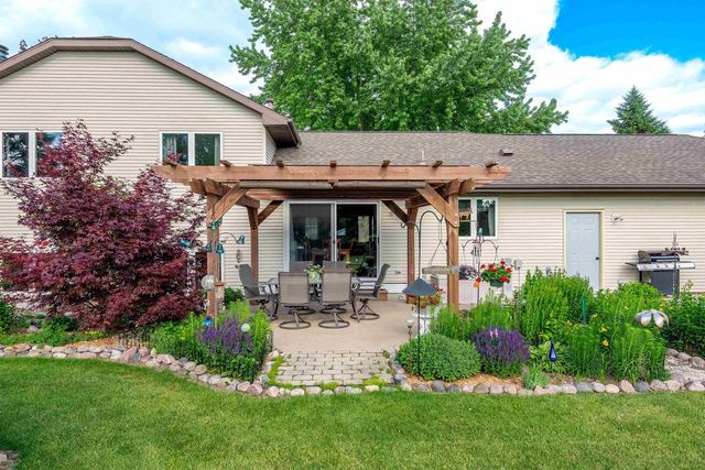 1267 SNOWDON DRIVE, Oshkosh, WI 54904