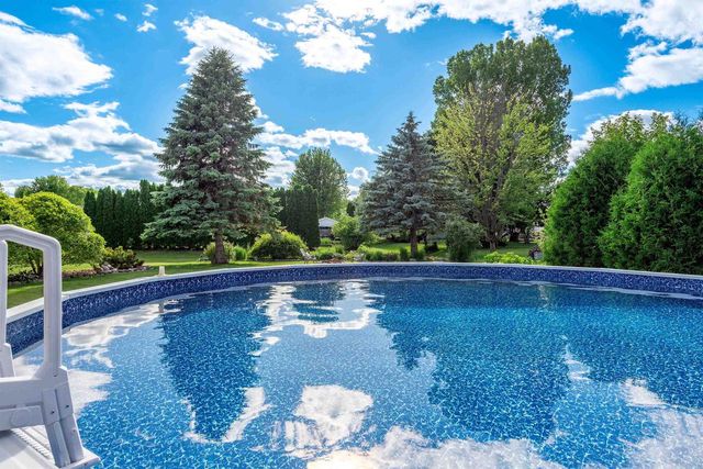 1267 SNOWDON DRIVE, Oshkosh, WI 54904