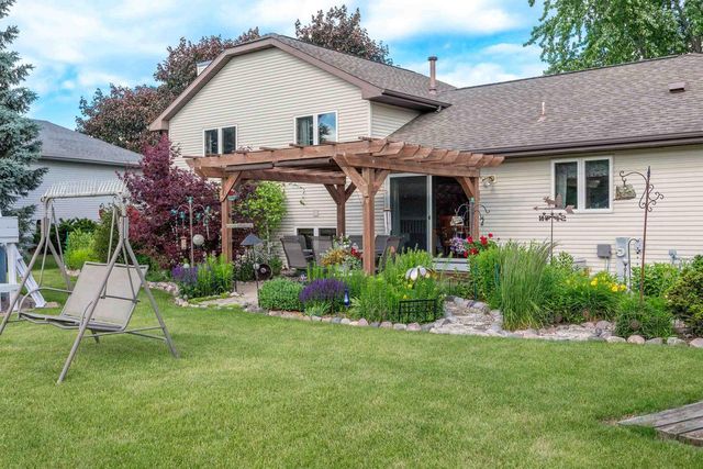 1267 SNOWDON DRIVE, Oshkosh, WI 54904