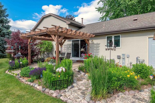 1267 SNOWDON DRIVE, Oshkosh, WI 54904