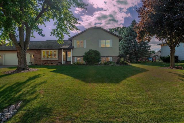 1267 SNOWDON DRIVE, Oshkosh, WI 54904