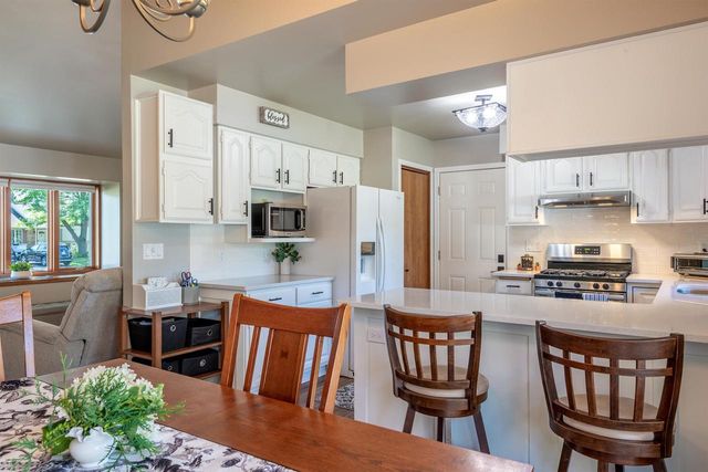 1267 SNOWDON DRIVE, Oshkosh, WI 54904