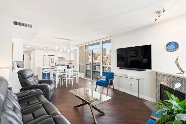 555 Front St. 1302, San Diego, CA 92101